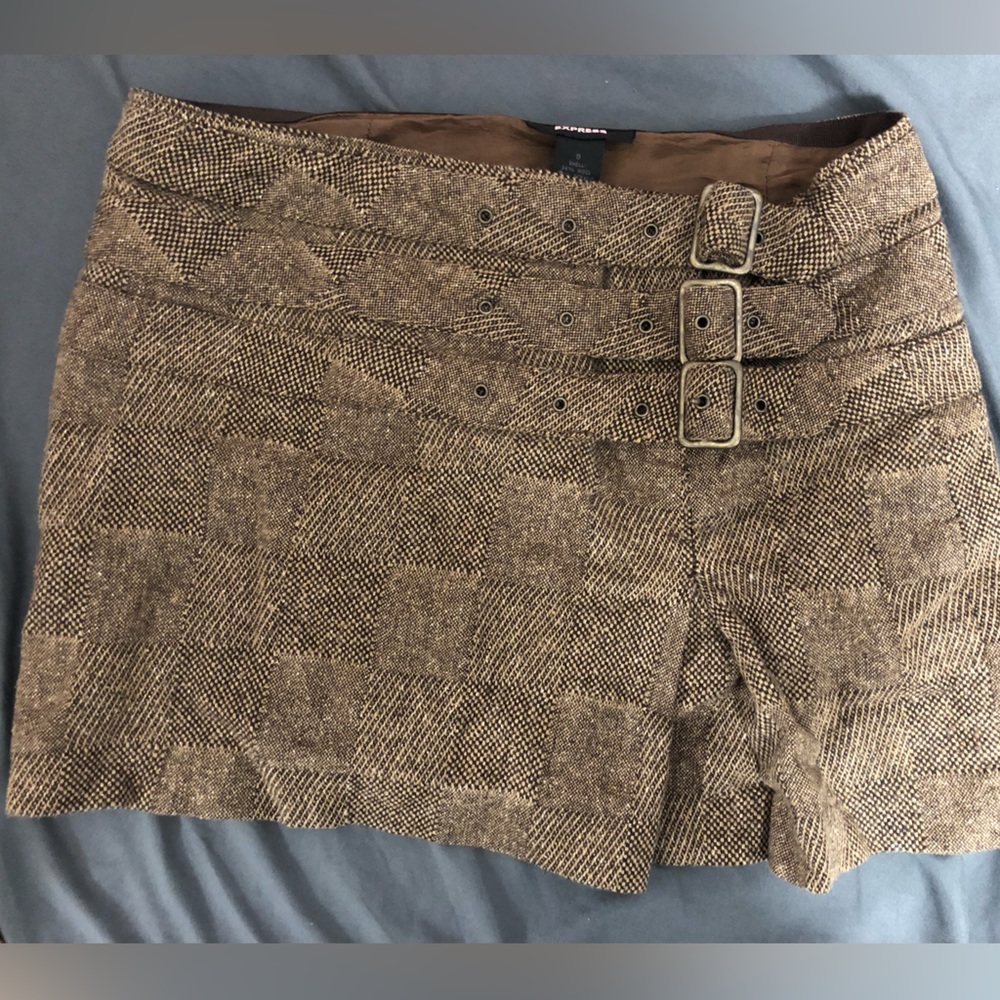 NOT FOR SALE. Low rise tweed pleated miniskirt